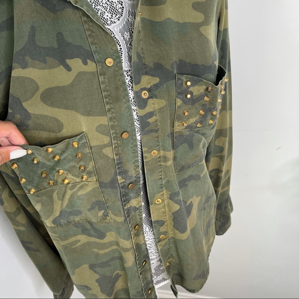 LARA Women Premium Denimwear Military Camo Blouse - Picture 5 of 9